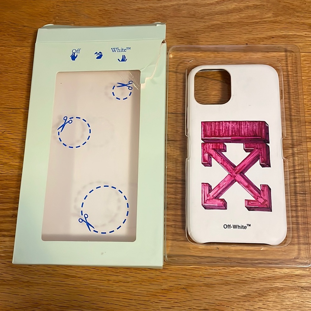 phone case - off white